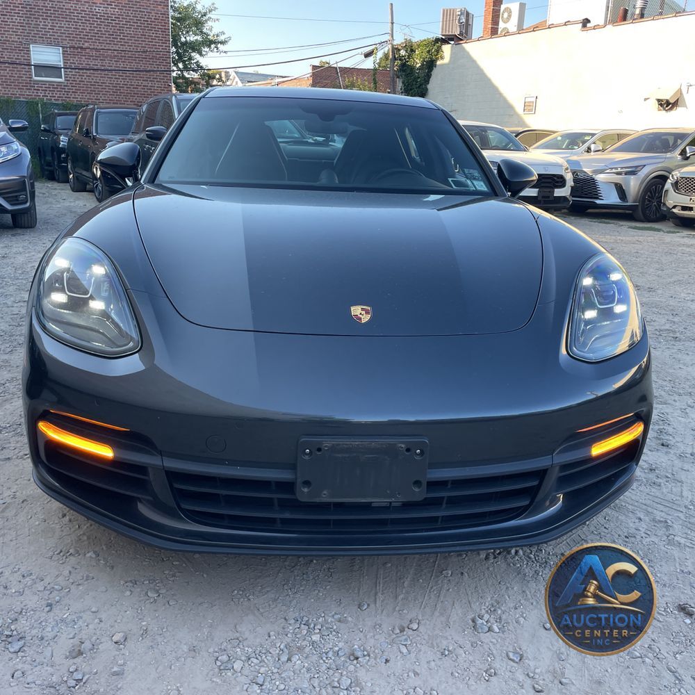 2018 Porsche Panamera 4