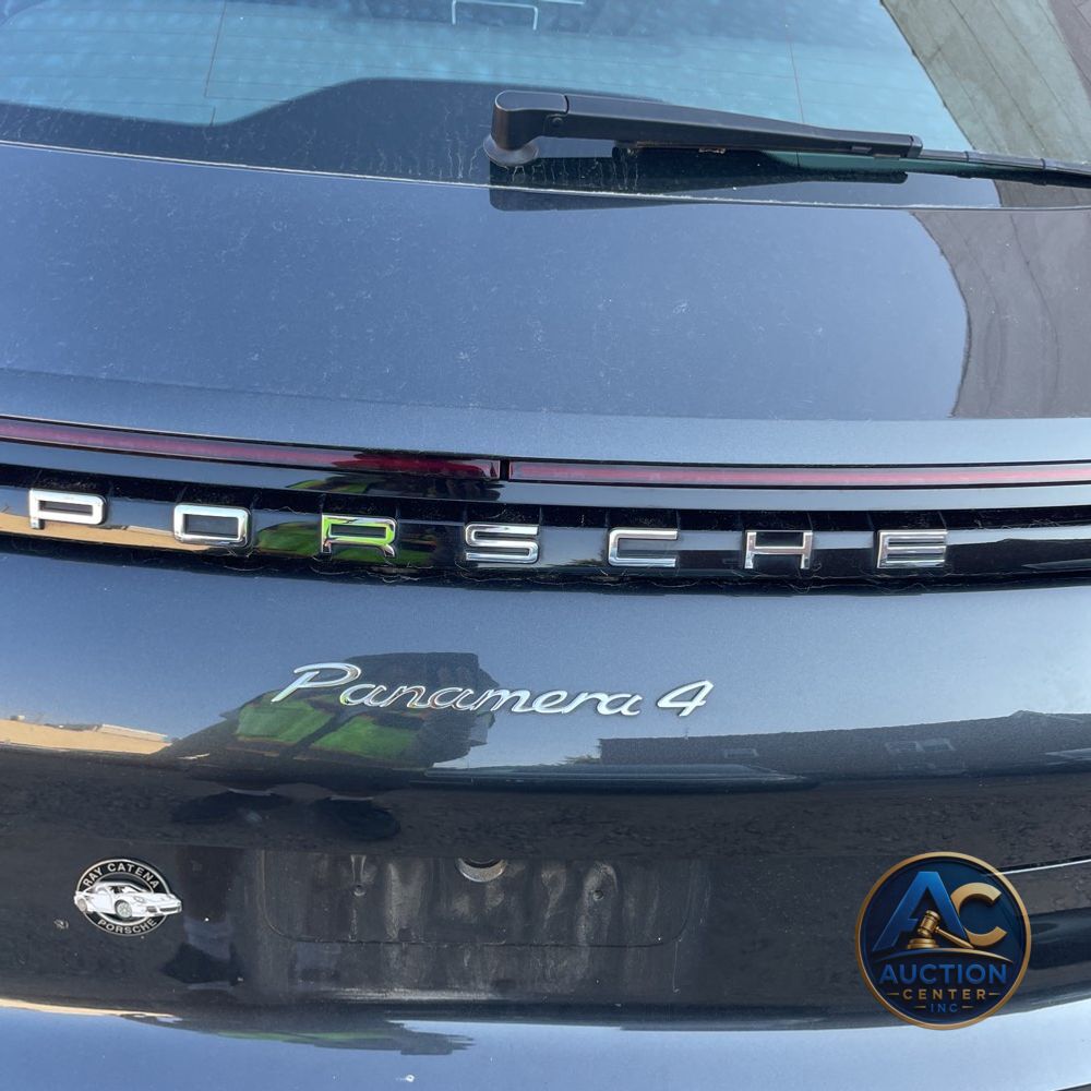2018 Porsche Panamera 4