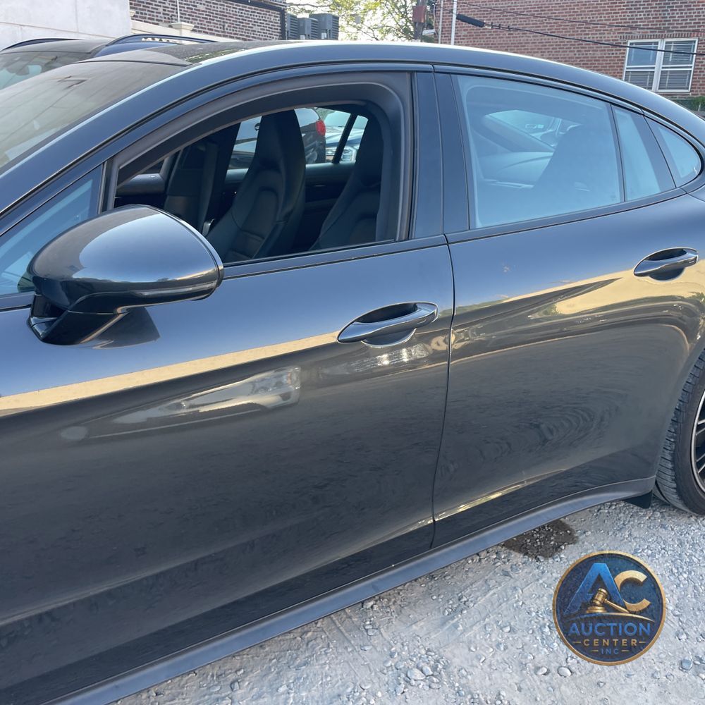 2018 Porsche Panamera 4