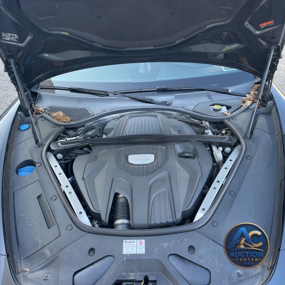 2018 Porsche Panamera 4