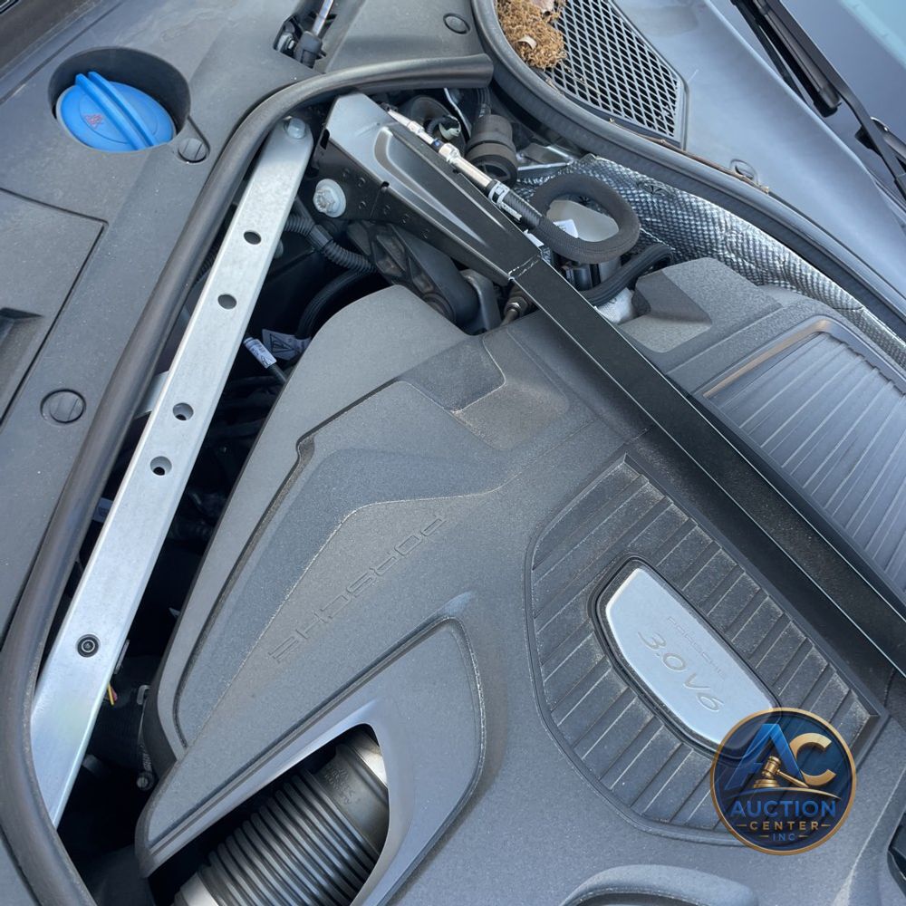 2018 Porsche Panamera 4