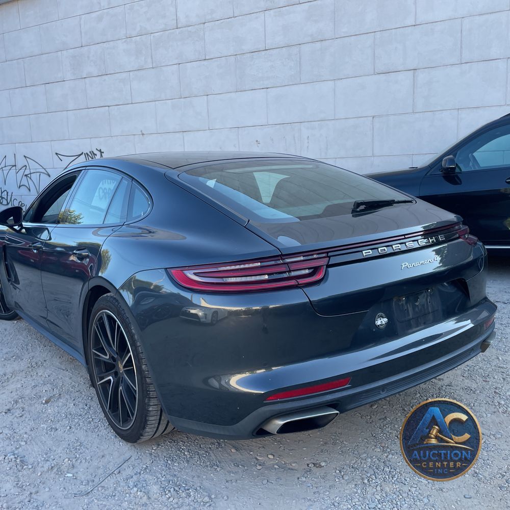 2018 Porsche Panamera 4