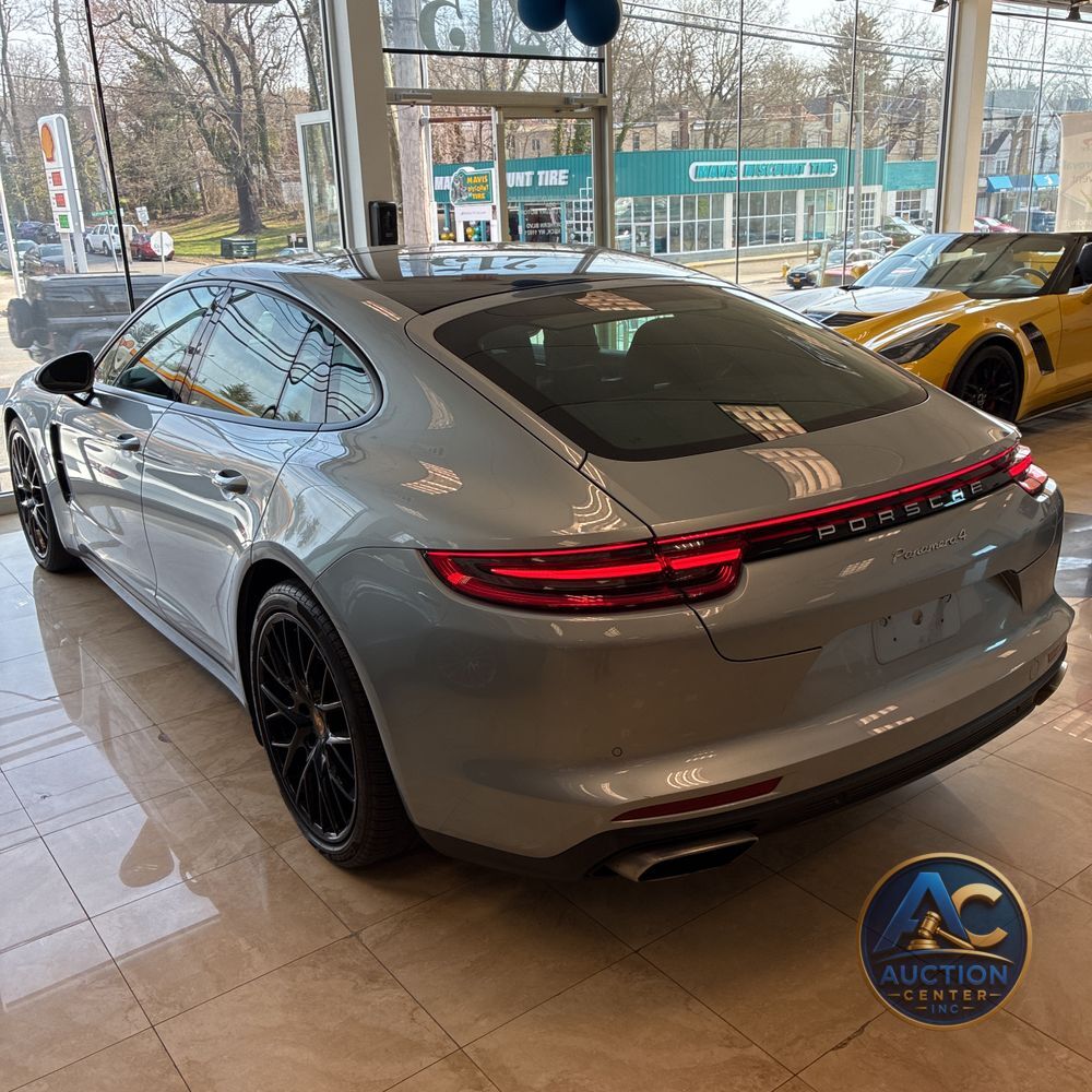 2020 Porsche Panamera 4