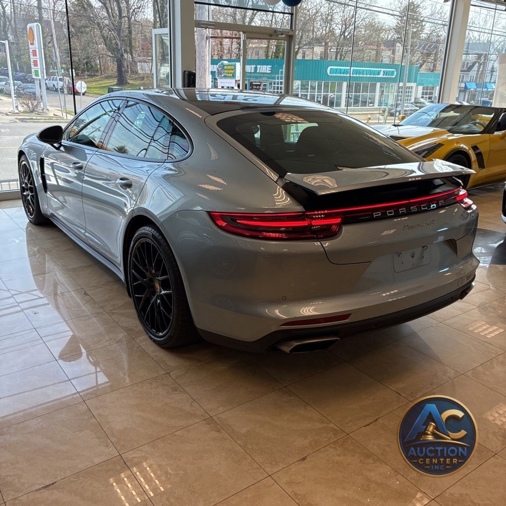 2020 Porsche Panamera 4
