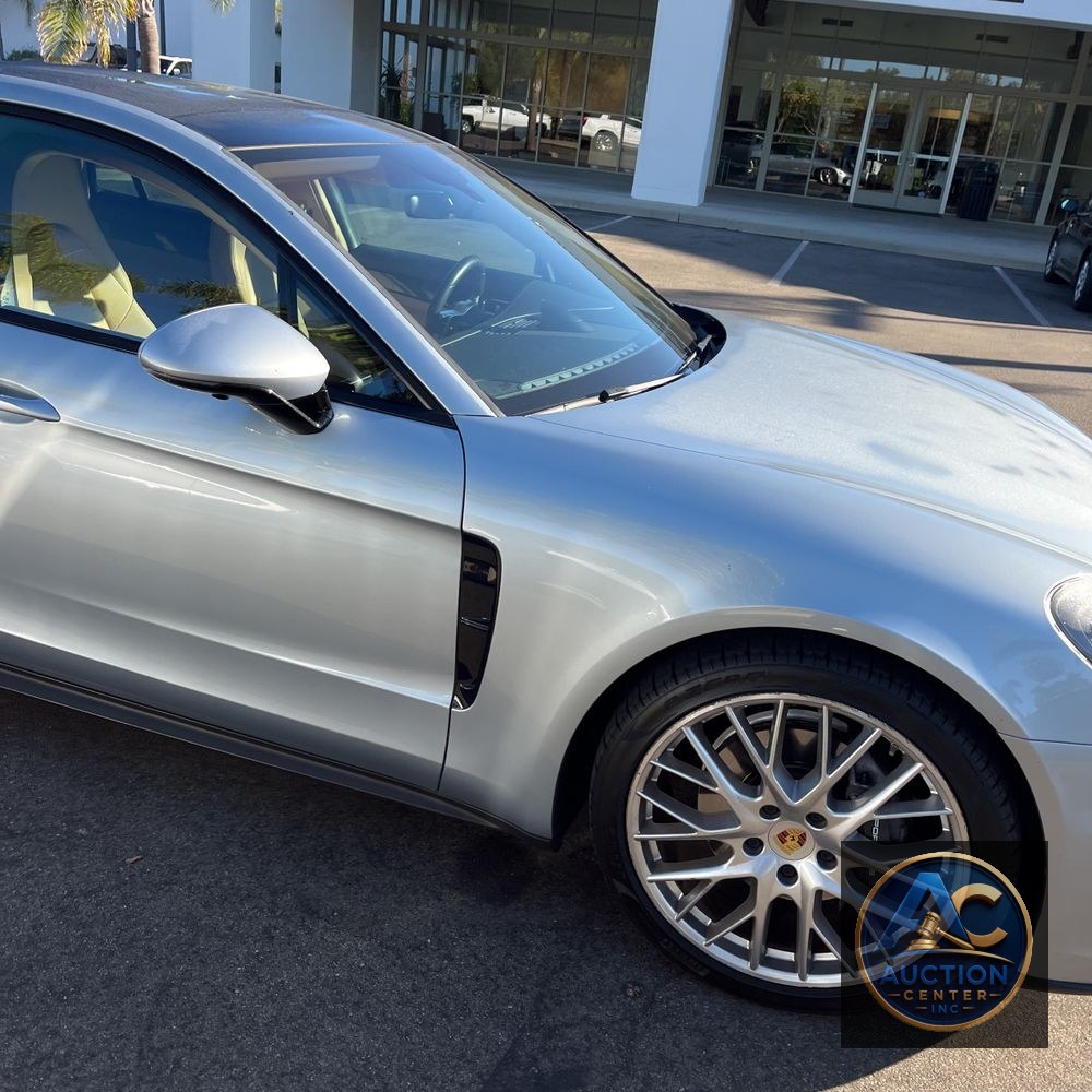 2020 Porsche Panamera Base