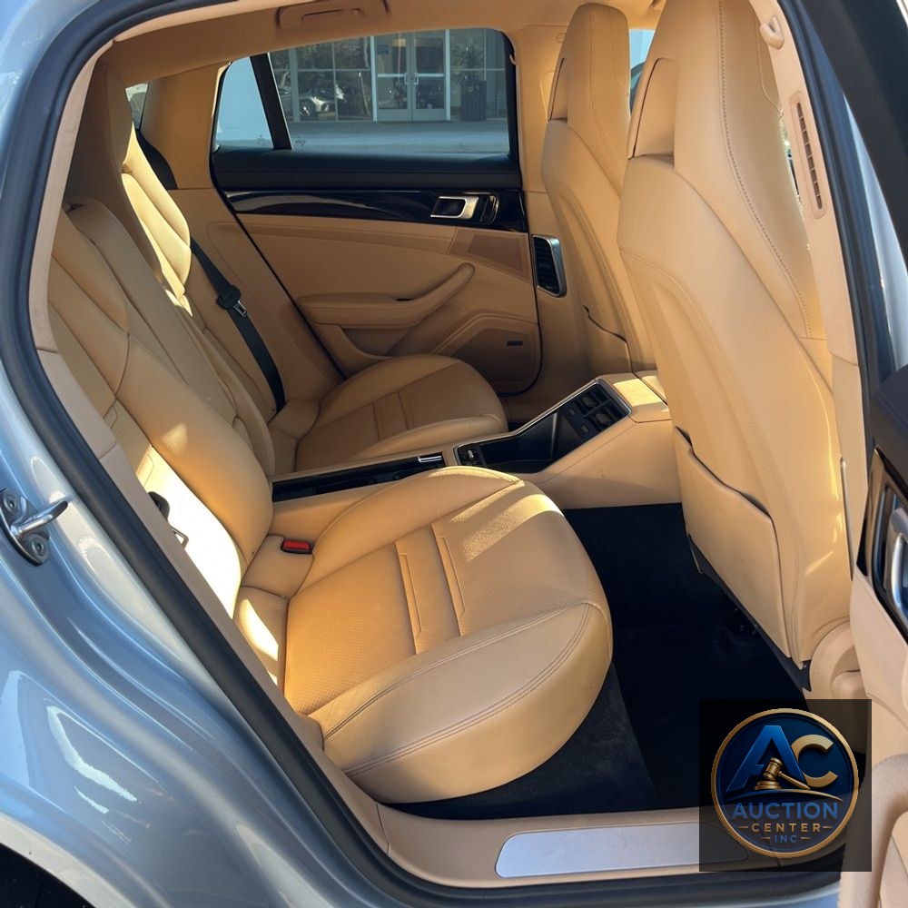 2020 Porsche Panamera Base