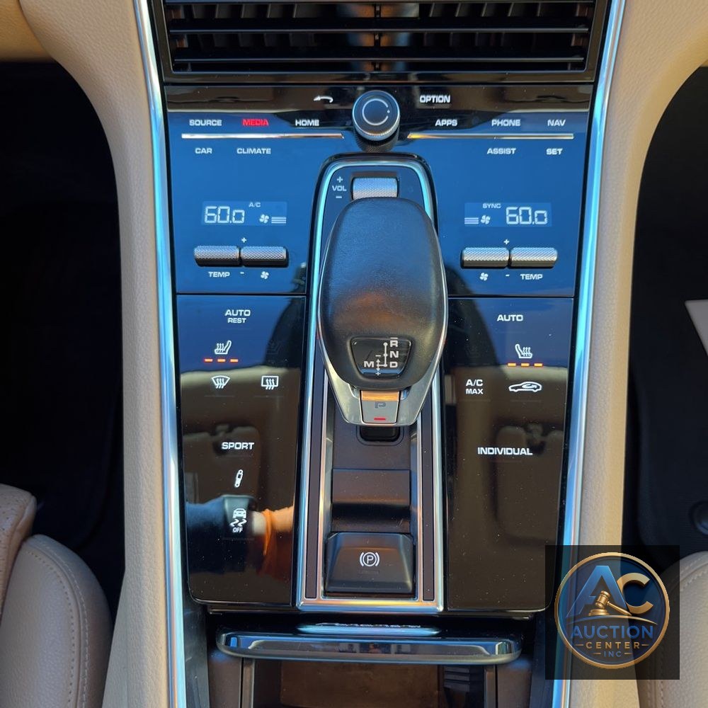 2020 Porsche Panamera Base