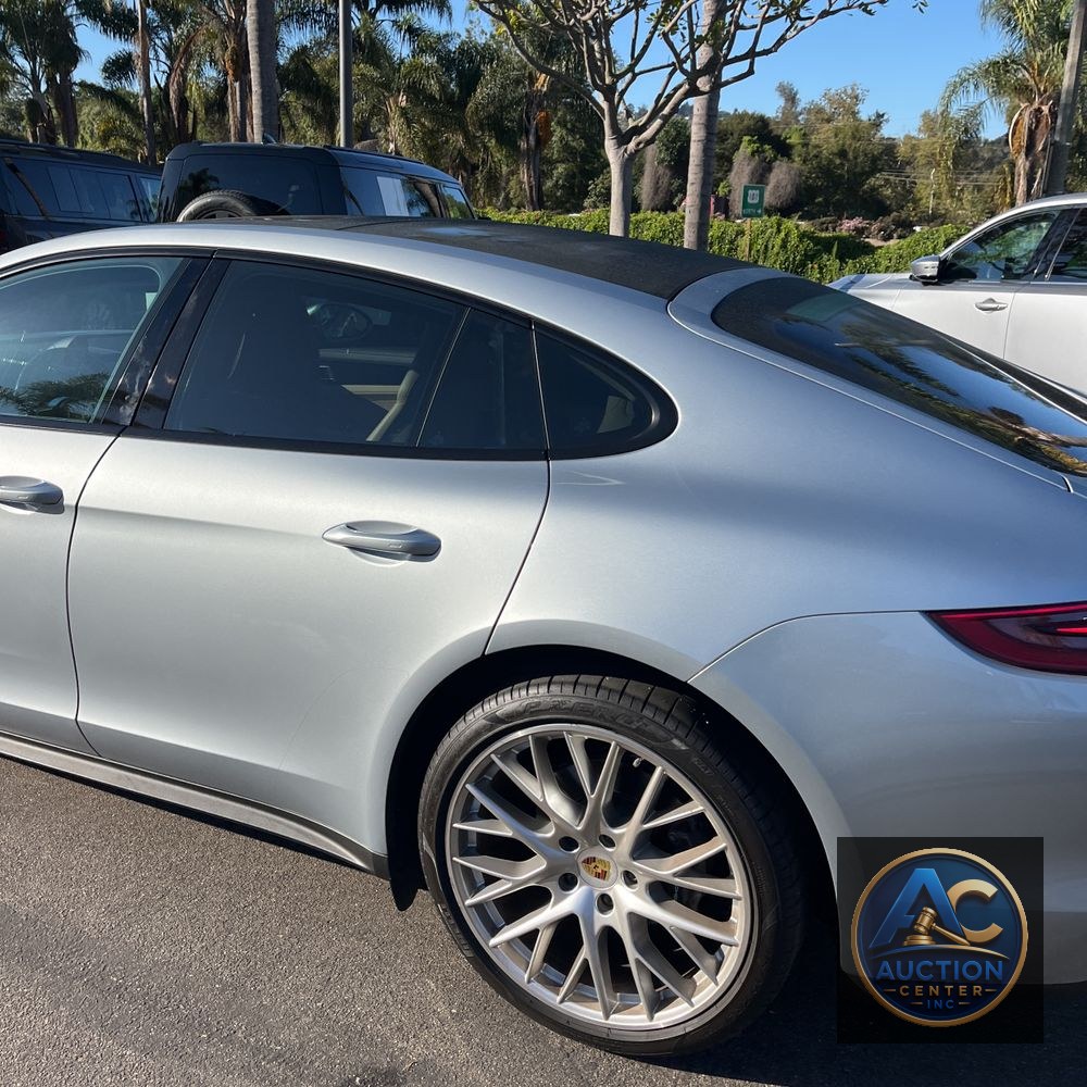 2020 Porsche Panamera Base