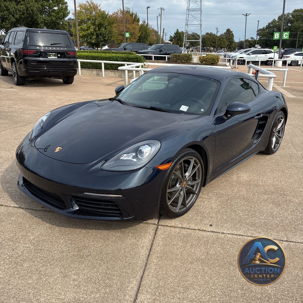 2017 Porsche 718 Cayman Base