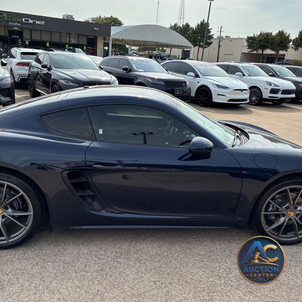 2017 Porsche 718 Cayman Base