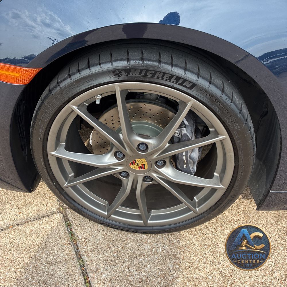 2017 Porsche 718 Cayman Base