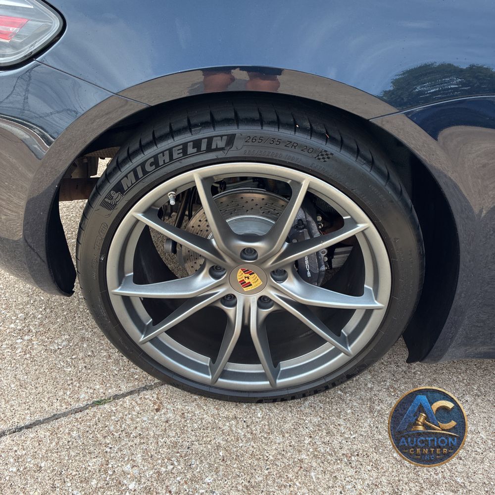 2017 Porsche 718 Cayman Base