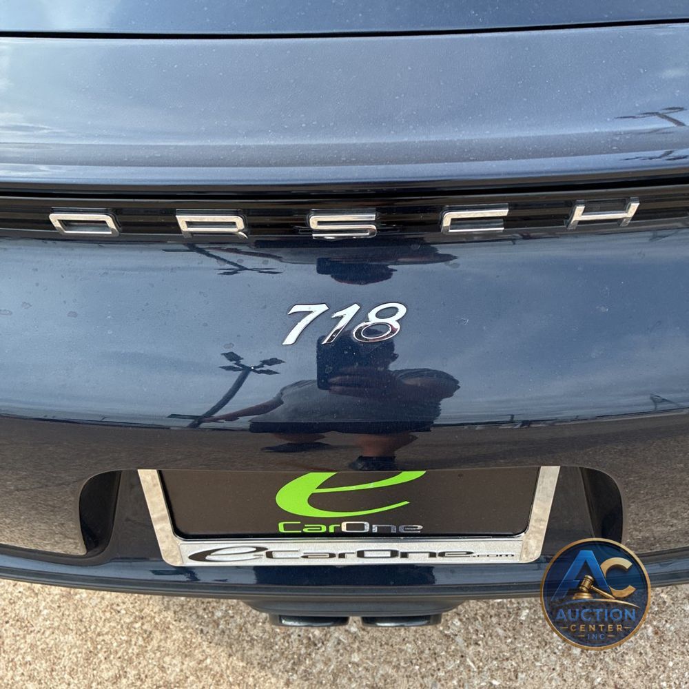 2017 Porsche 718 Cayman Base