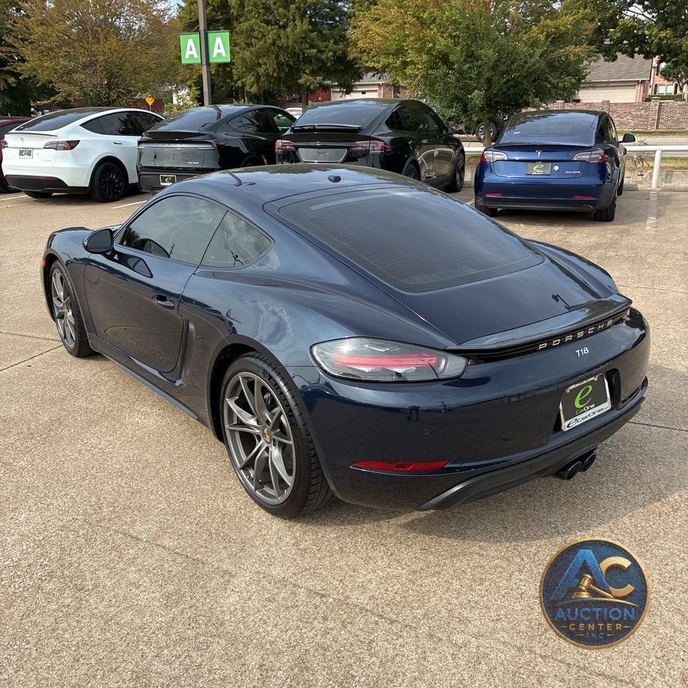 2017 Porsche 718 Cayman Base