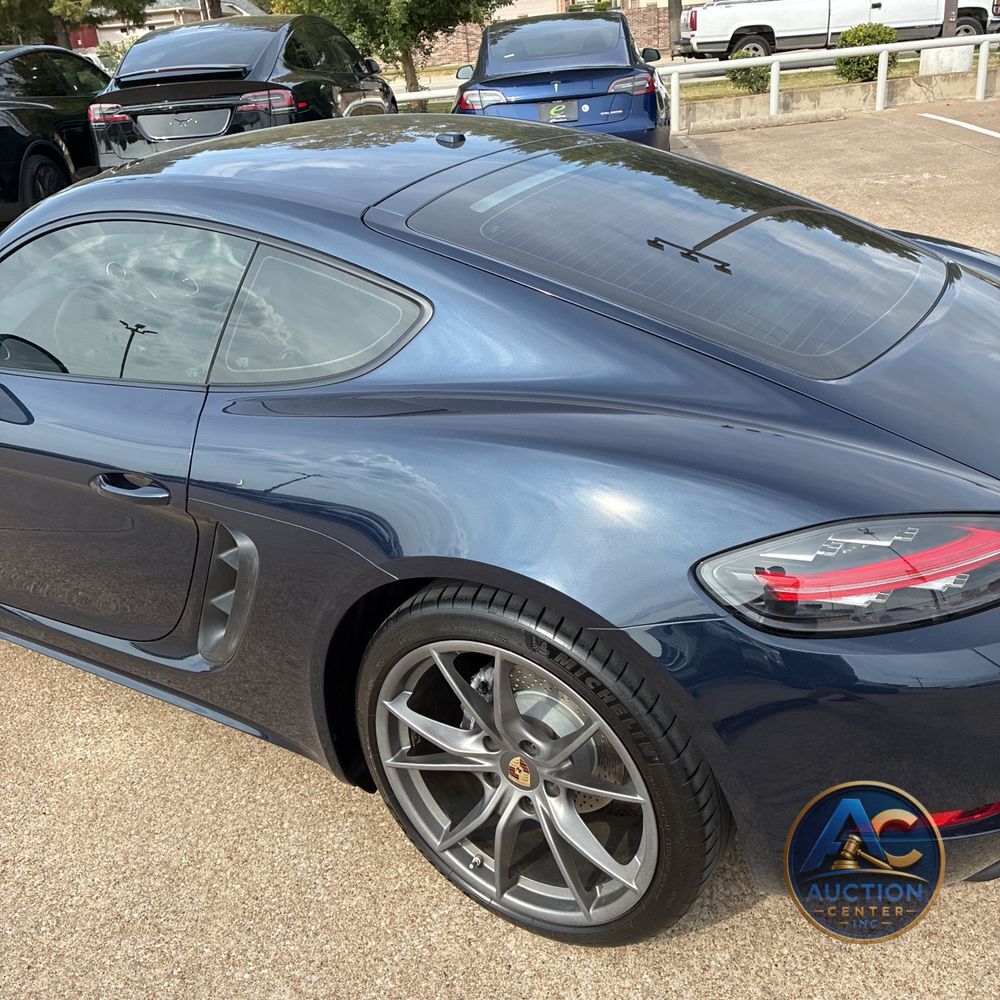 2017 Porsche 718 Cayman Base