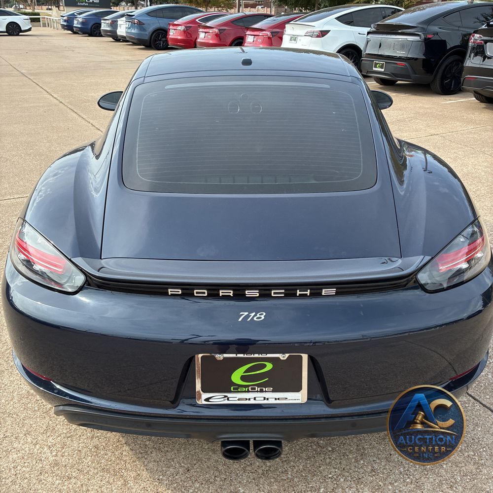 2017 Porsche 718 Cayman Base