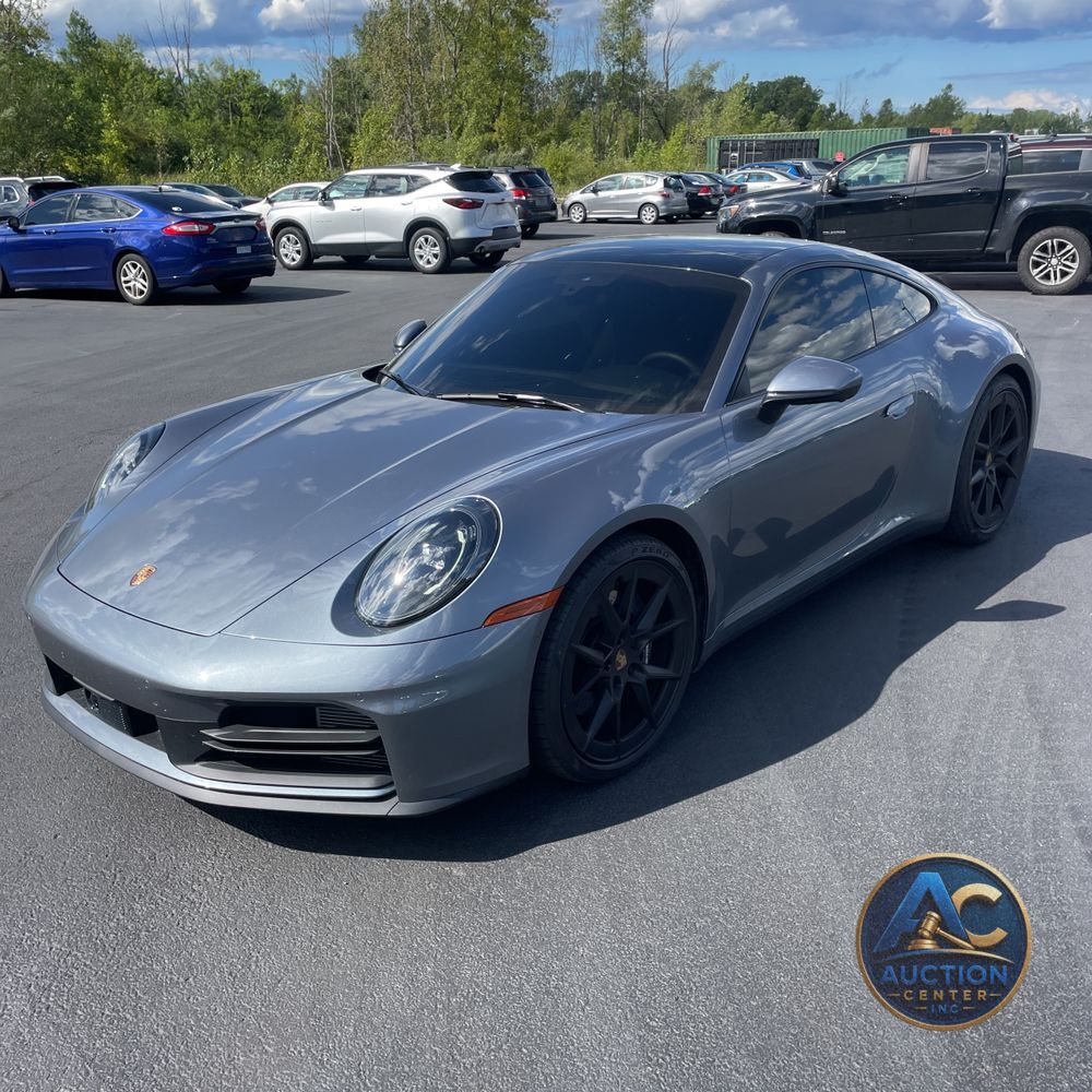2025 Porsche 911 Carrera