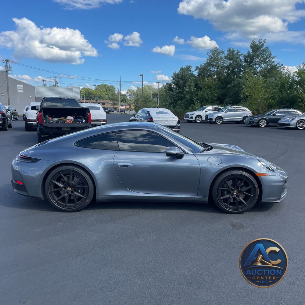 2025 Porsche 911 Carrera