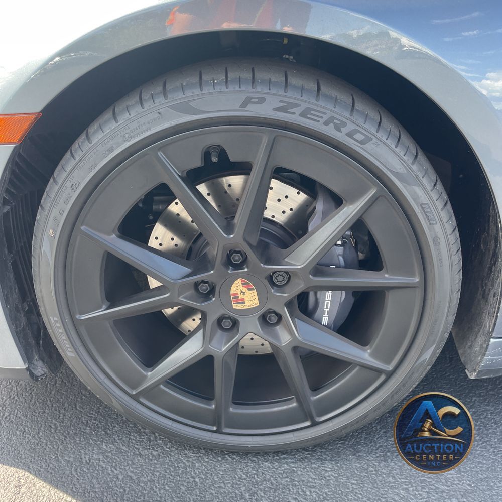 2025 Porsche 911 Carrera