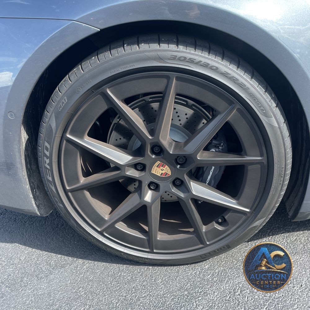 2025 Porsche 911 Carrera