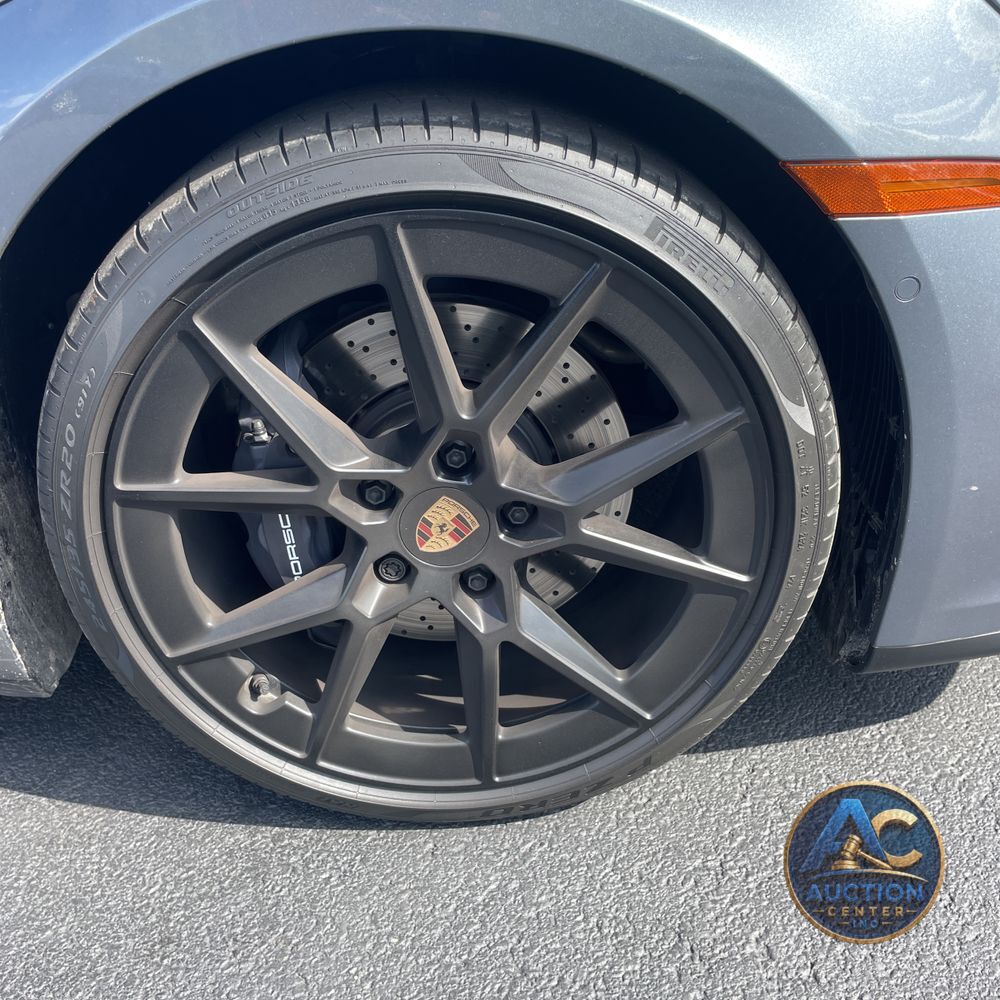 2025 Porsche 911 Carrera
