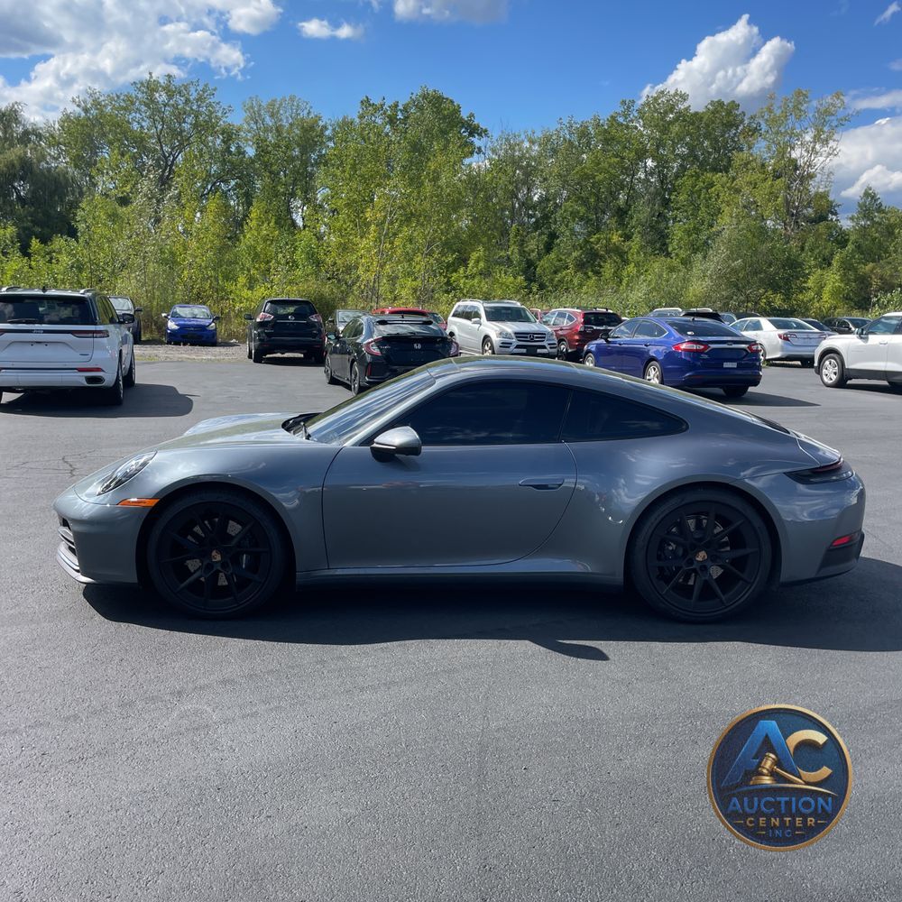 2025 Porsche 911 Carrera