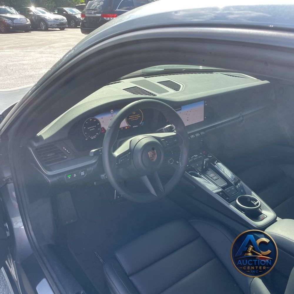 2025 Porsche 911 Carrera