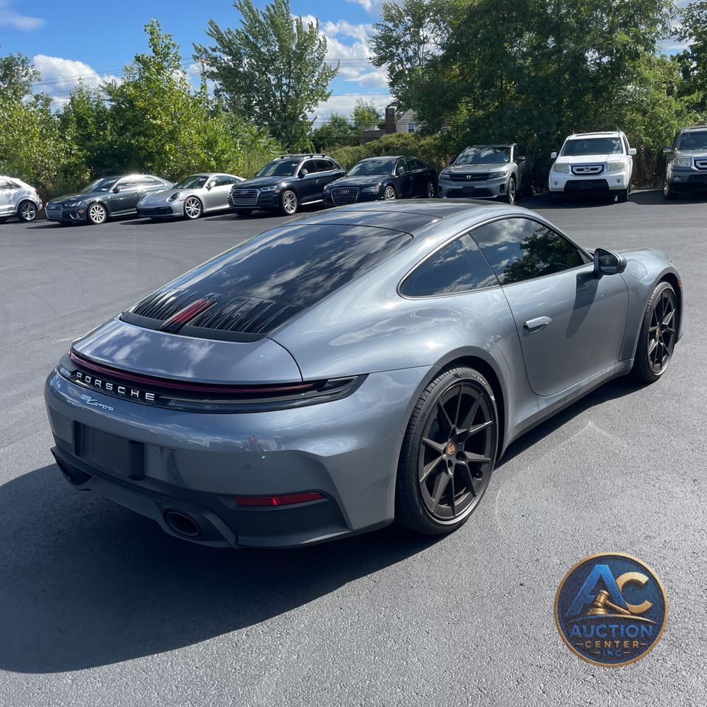 2025 Porsche 911 Carrera