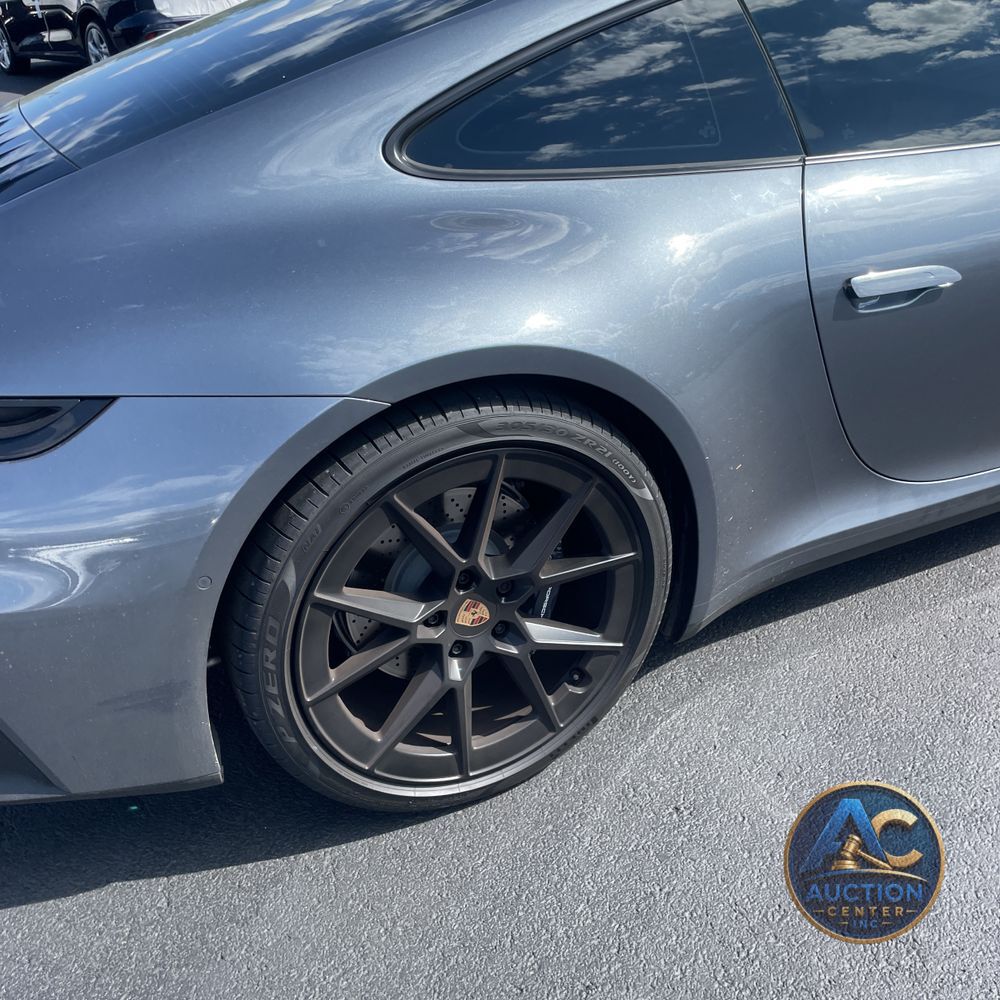 2025 Porsche 911 Carrera