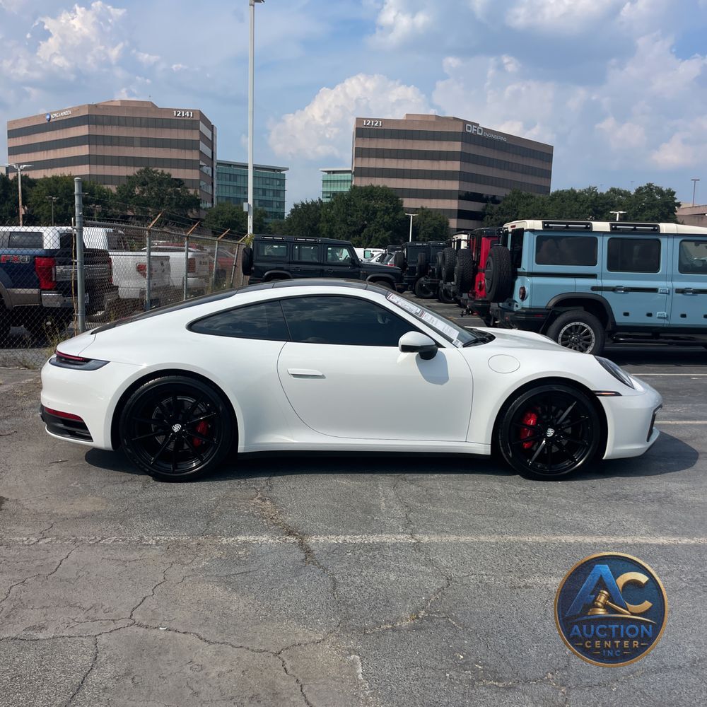 2024 Porsche 911 Carrera
