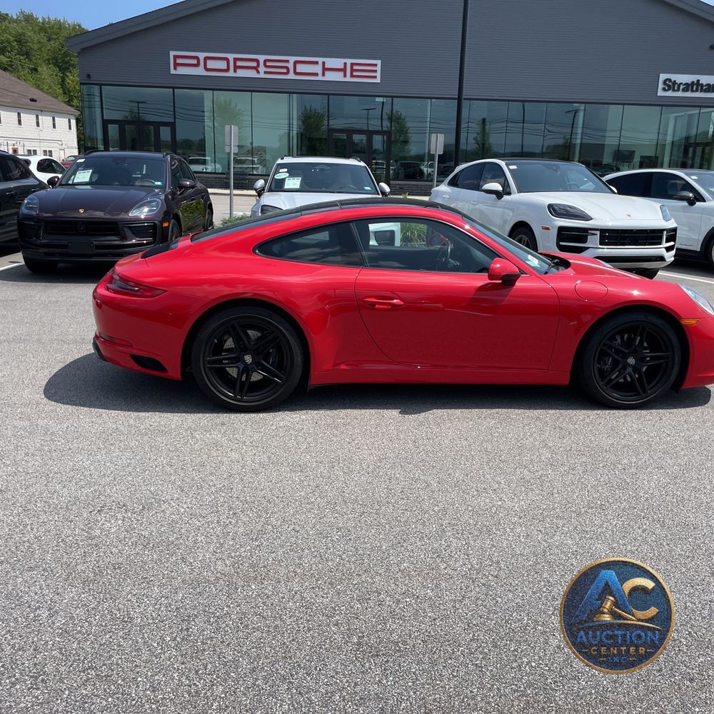 2019 Porsche 911 Carrera