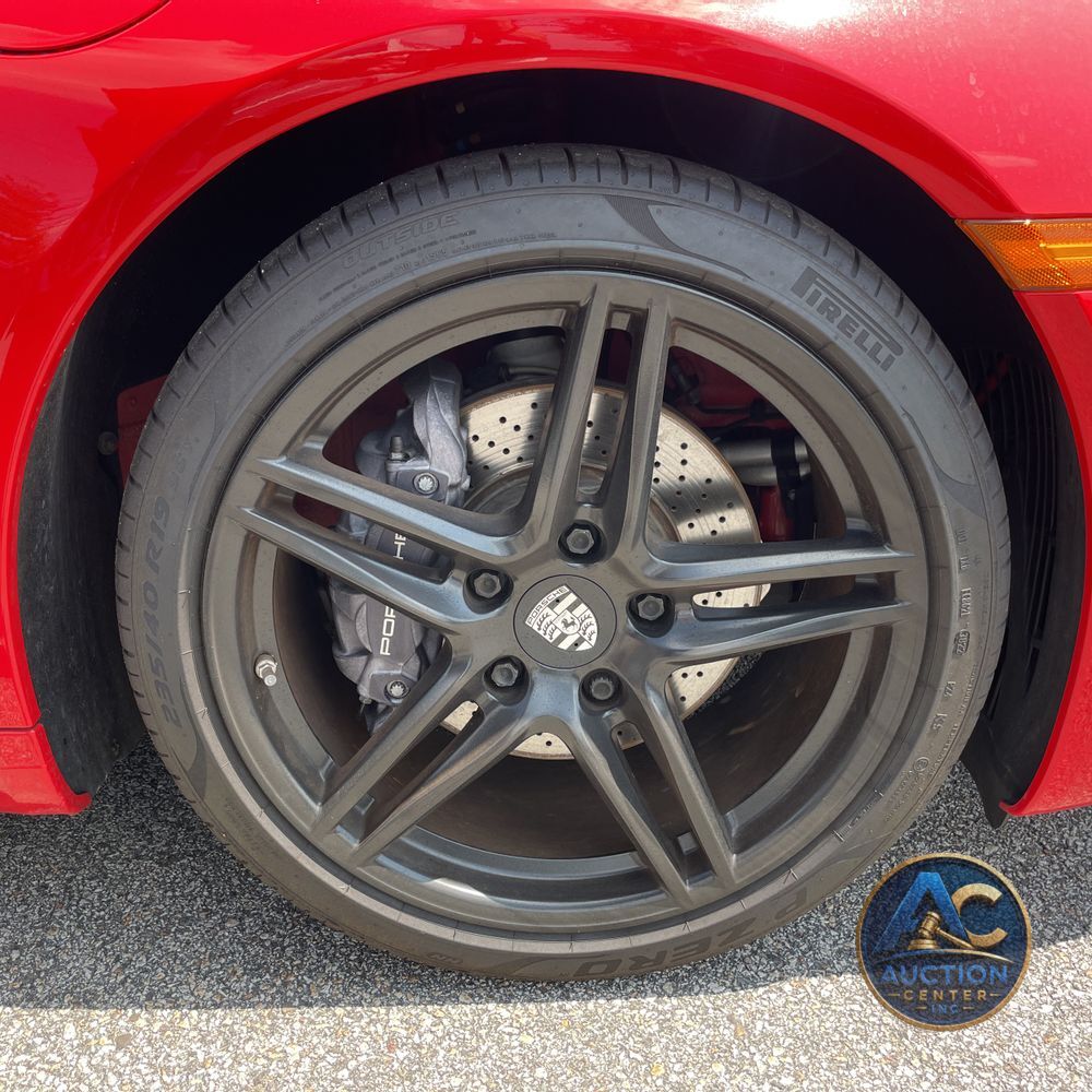 2019 Porsche 911 Carrera