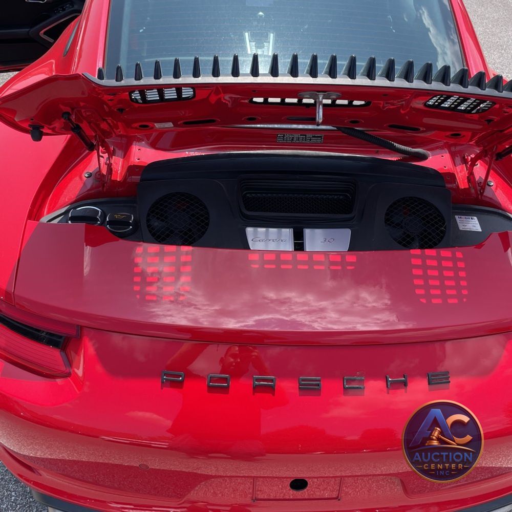 2019 Porsche 911 Carrera