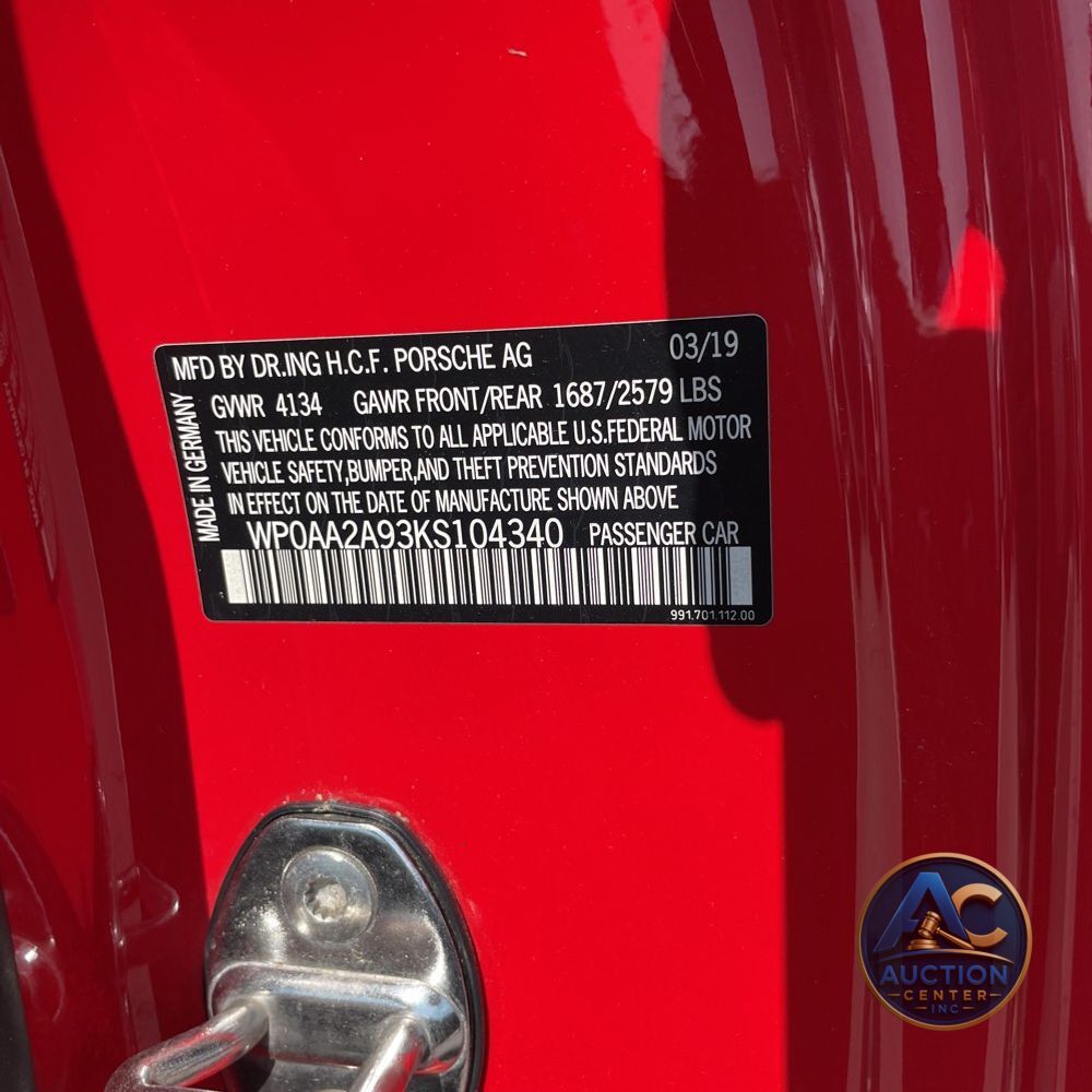 2019 Porsche 911 Carrera