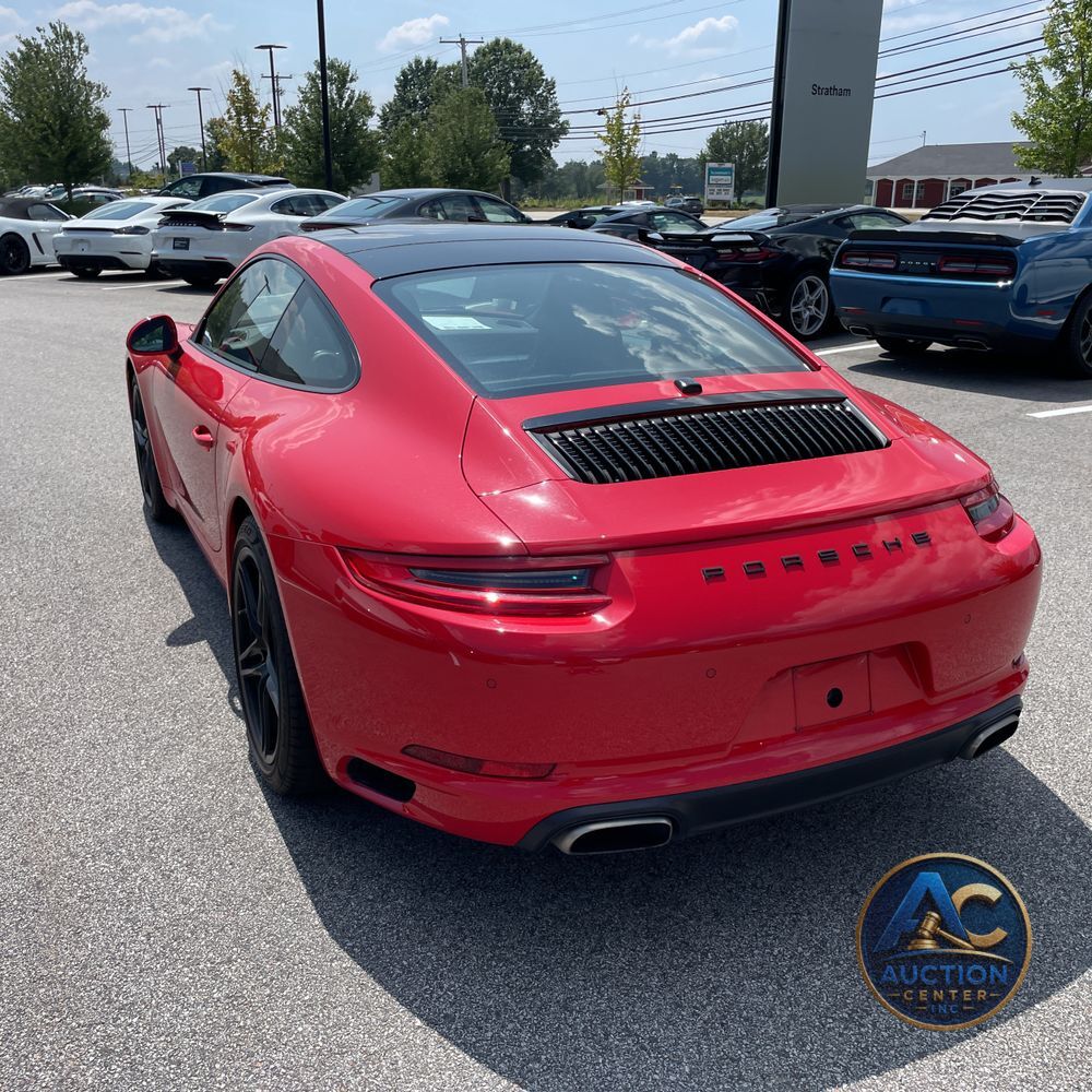 2019 Porsche 911 Carrera