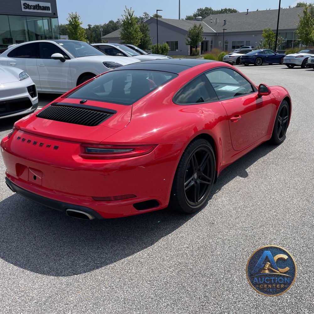 2019 Porsche 911 Carrera