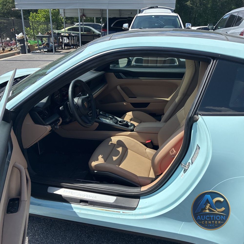 2024 Porsche 911 Carrera