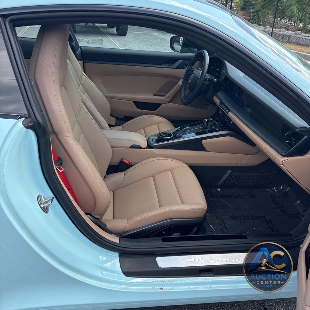 2024 Porsche 911 Carrera