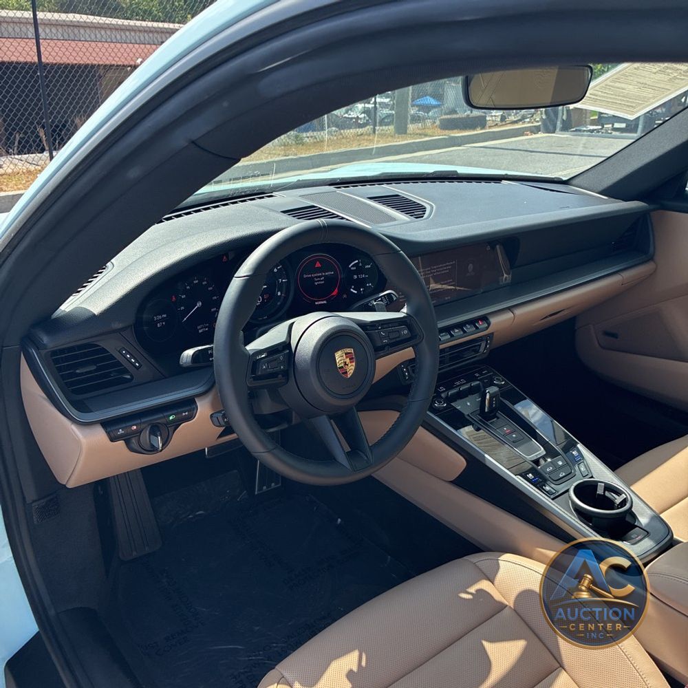 2024 Porsche 911 Carrera