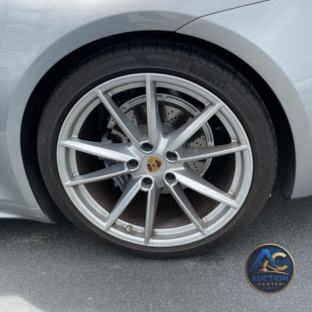 2021 Porsche 911 Carrera
