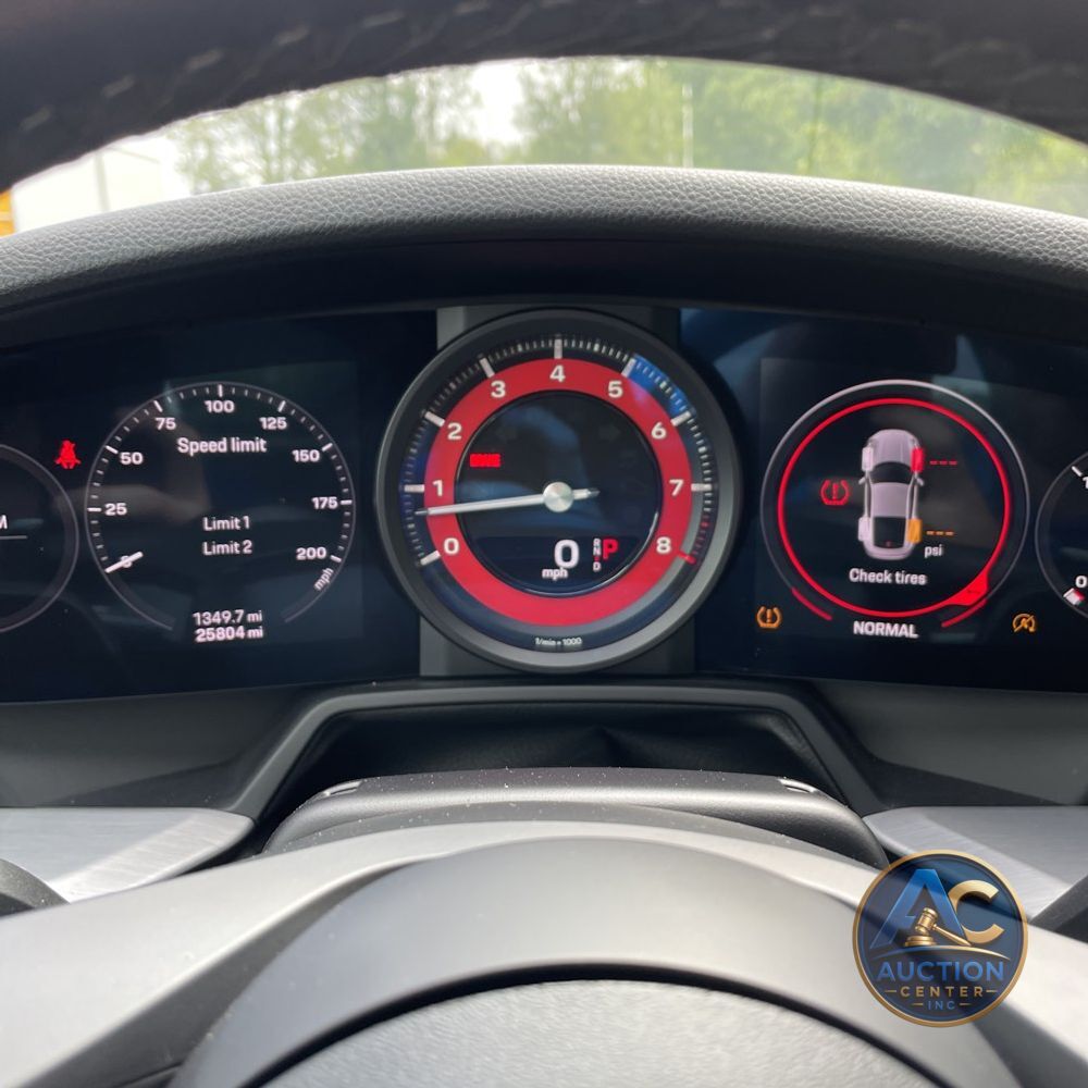 2021 Porsche 911 Carrera