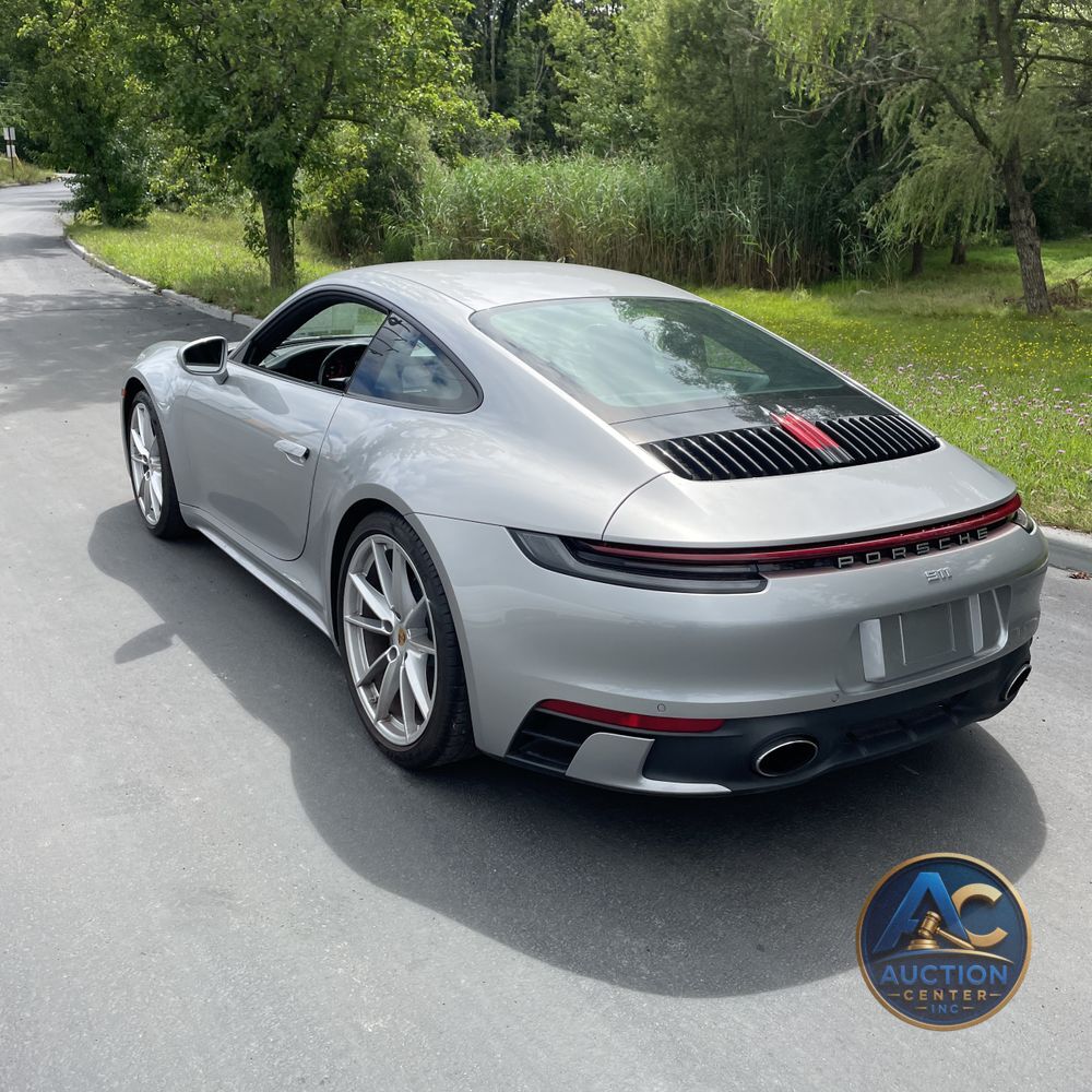 2021 Porsche 911 Carrera