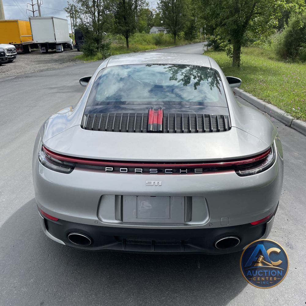 2021 Porsche 911 Carrera