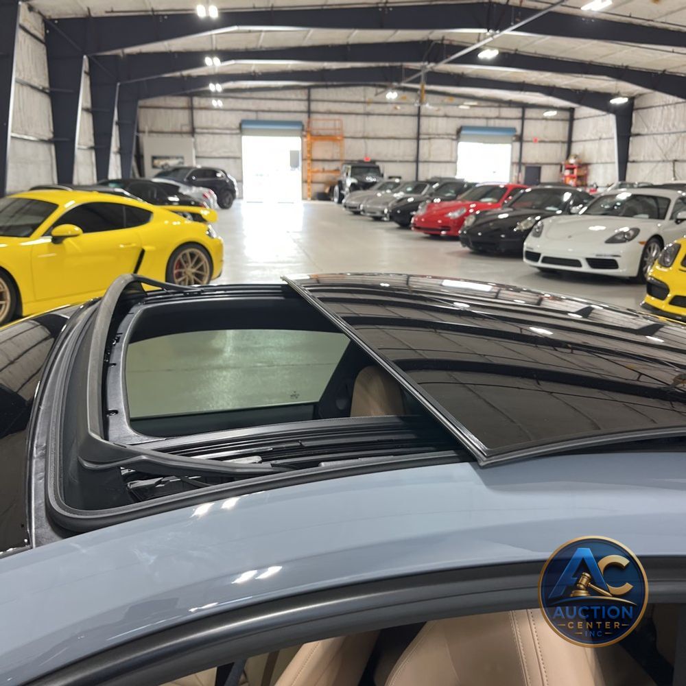 2023 Porsche 911 Carrera