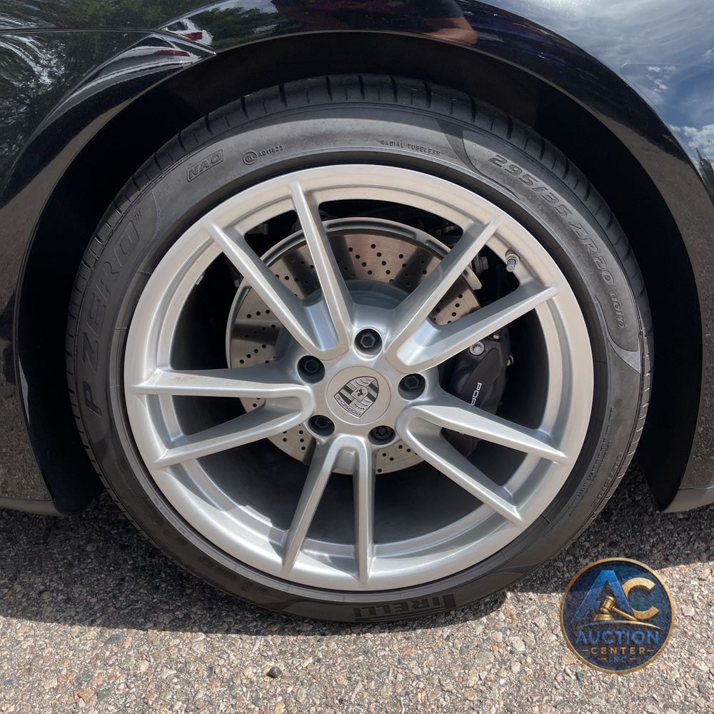 2025 Porsche 911 Carrera