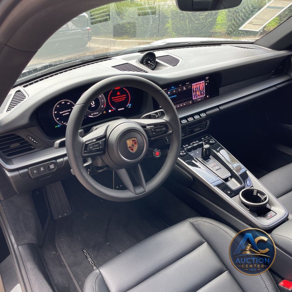 2025 Porsche 911 Carrera