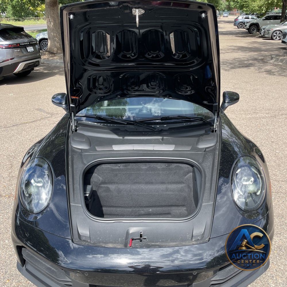 2025 Porsche 911 Carrera