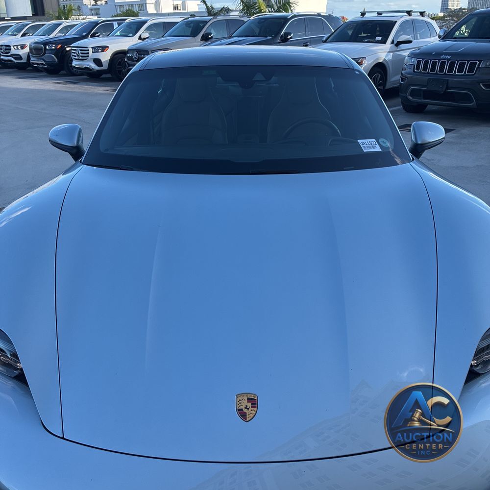 2022 Porsche Taycan Base