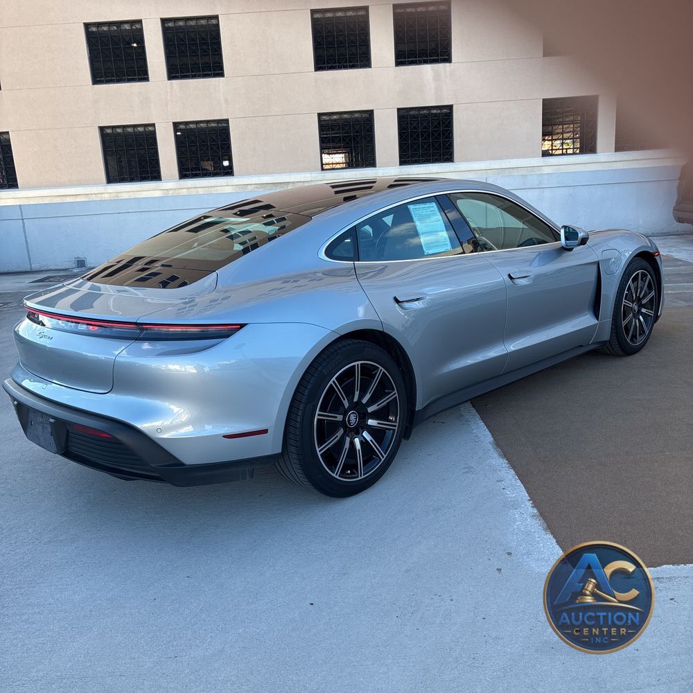 2022 Porsche Taycan Base