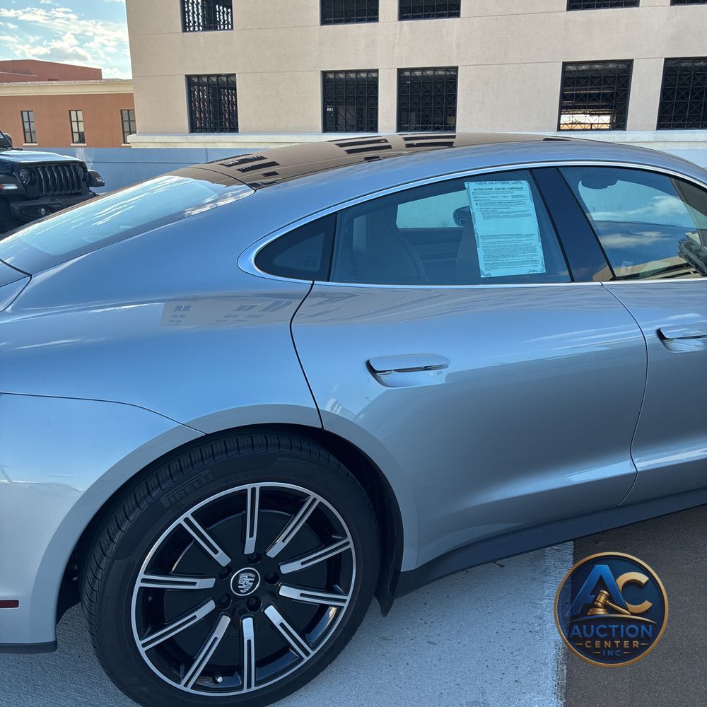 2022 Porsche Taycan Base